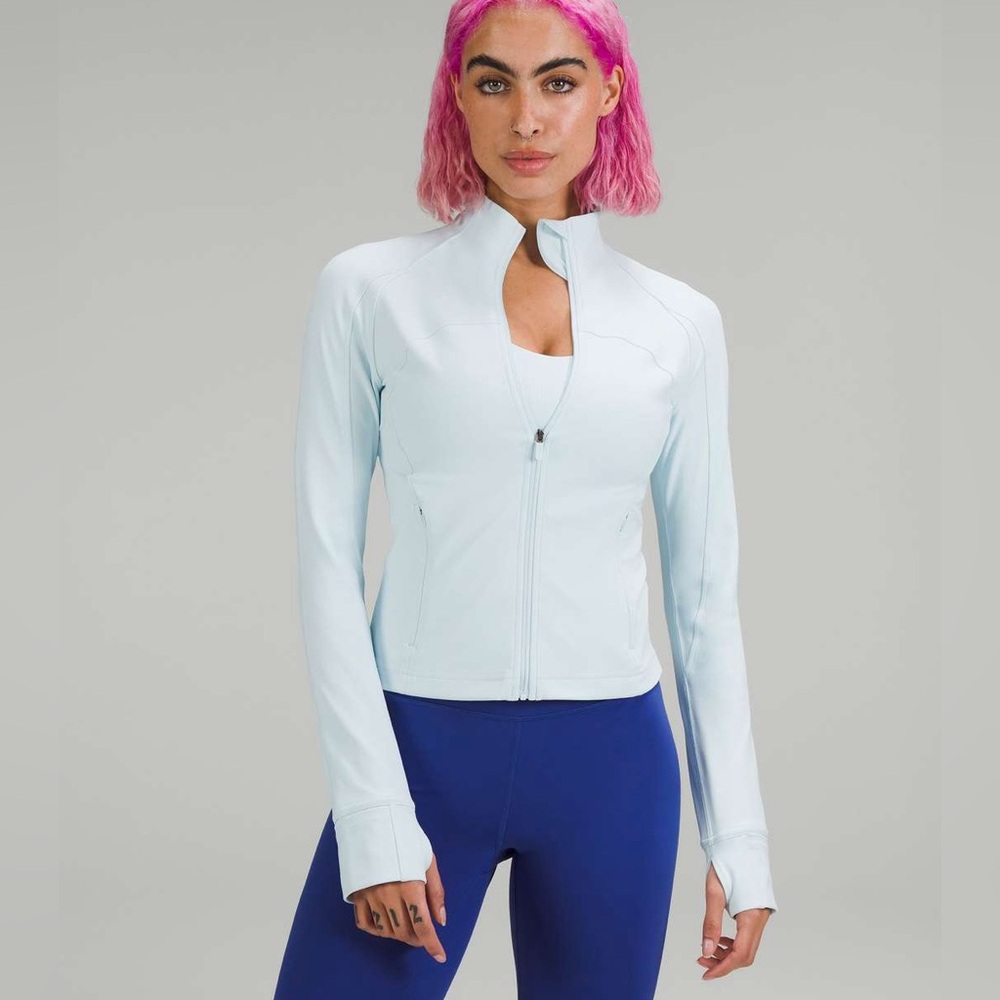 - Lululemon Nulu Cropped Define Jacket size 10 🦋 powder blue